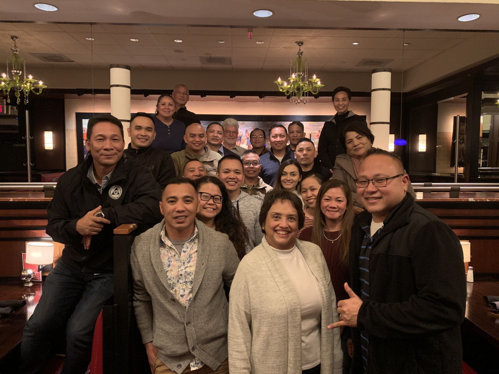 Guam troops share meal with governor